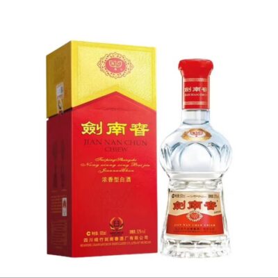 Jian Nan Chun Strong Aroma Baijiu 52% 500ml