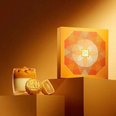 The Peninsula Hong Kong Mini Mango Pudding Lava Mooncakes Gift Box with Bag, 4 Pieces, 180g